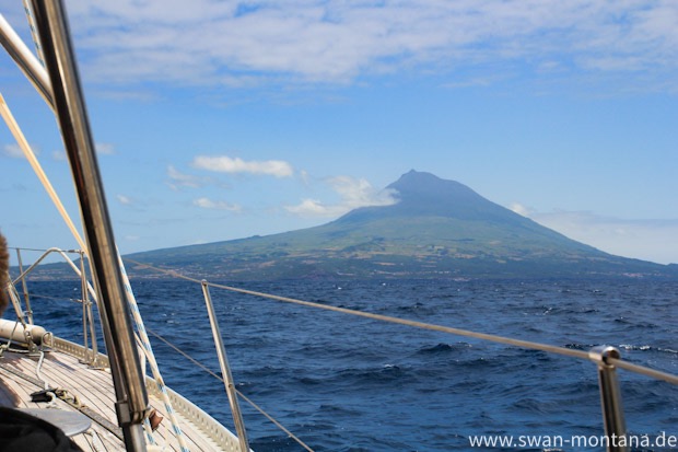SY Montana, Swan 48 in front of the stratovulcano Montanha do Pico at the end of the Atlantic crossing 2020