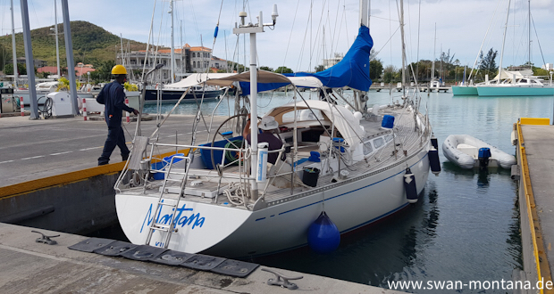 SY Montana in Jolly Harbour Antigua mit neuer Lackierung